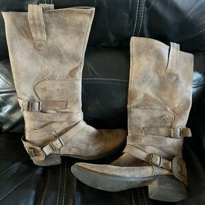 Women’s boots